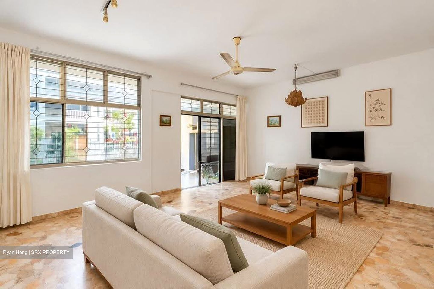 Simon Lane (D19), Terrace #638180491